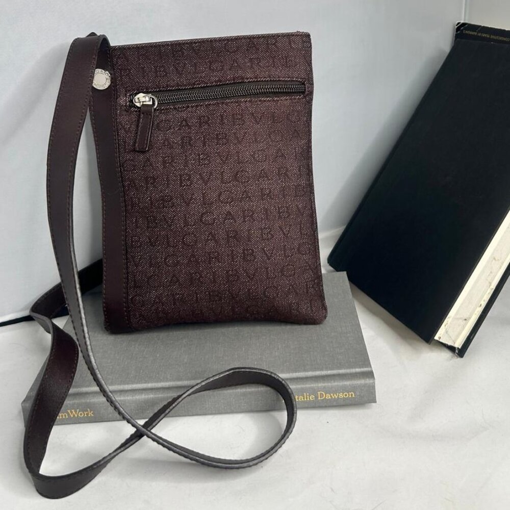 💎✨Beautiful✨💎Authentic BVLGARI Logo Mania Canvas Leather Crossbody Bag